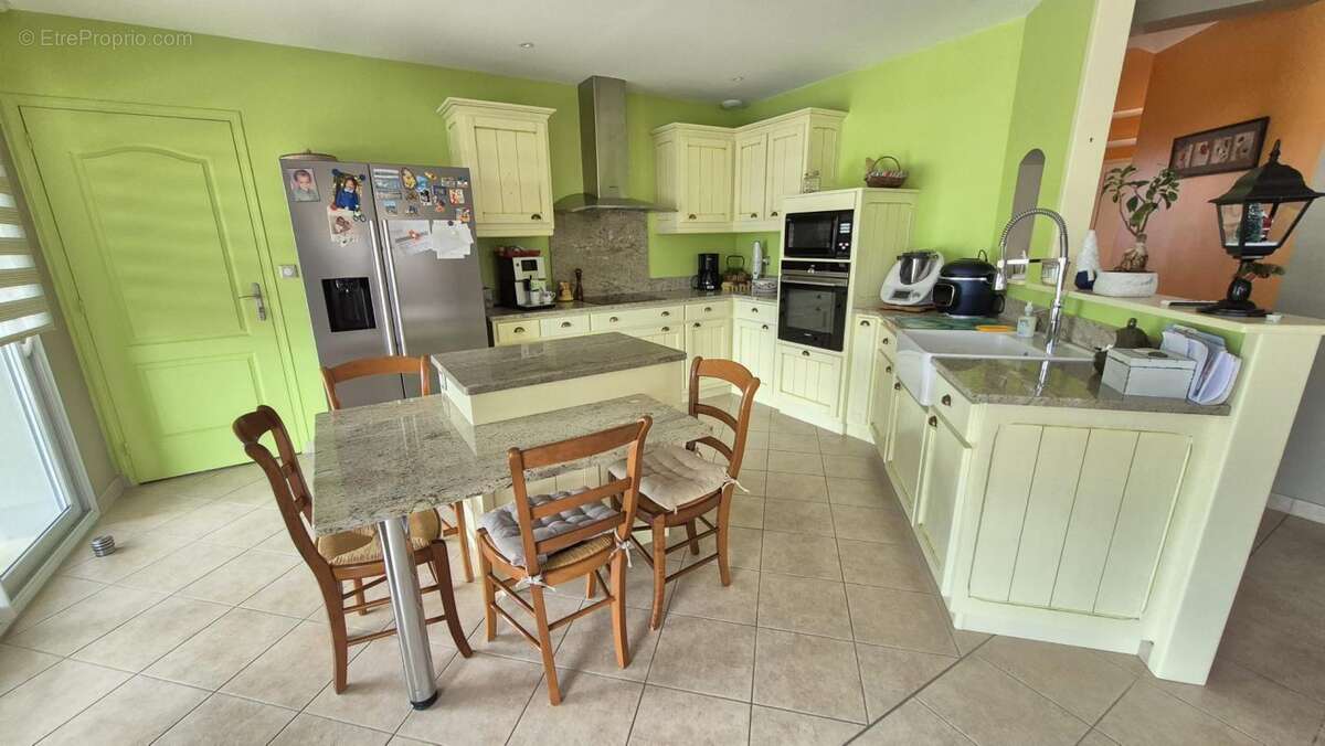 Maison à LA SUZE-SUR-SARTHE