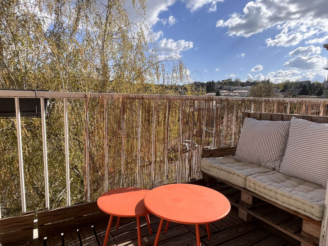 Appartement à SAINT-SYMPHORIEN-D'OZON