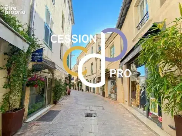 Commerce à NIMES