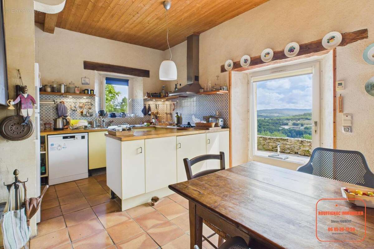 Photo 9 - Maison à SAINT-LEON-SUR-VEZERE