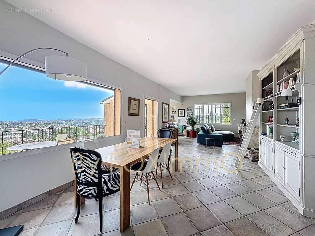 Maison à LA COLLE-SUR-LOUP