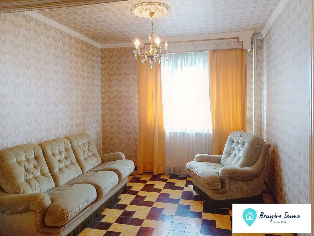 Maison à AVESNES-SUR-HELPE