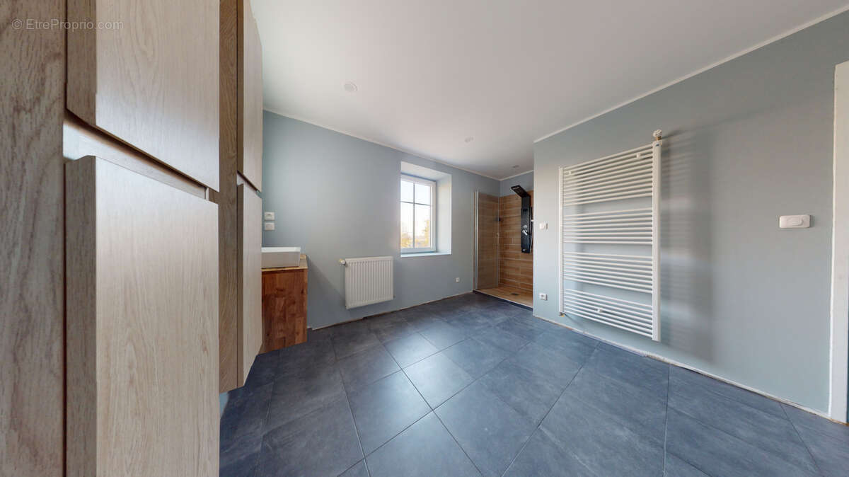 Maison à MONTMIREY-LE-CHATEAU