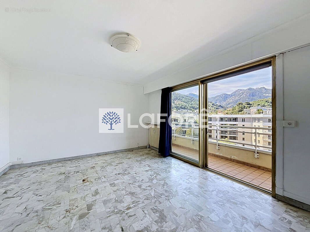Appartement à ROQUEBRUNE-CAP-MARTIN