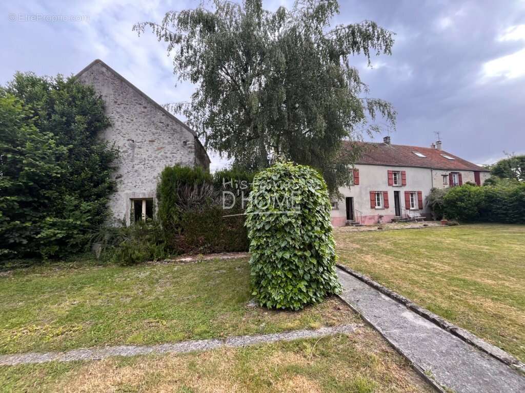 Belle propriete avec 1 annexe et 2 garages sur touquin - photo 14