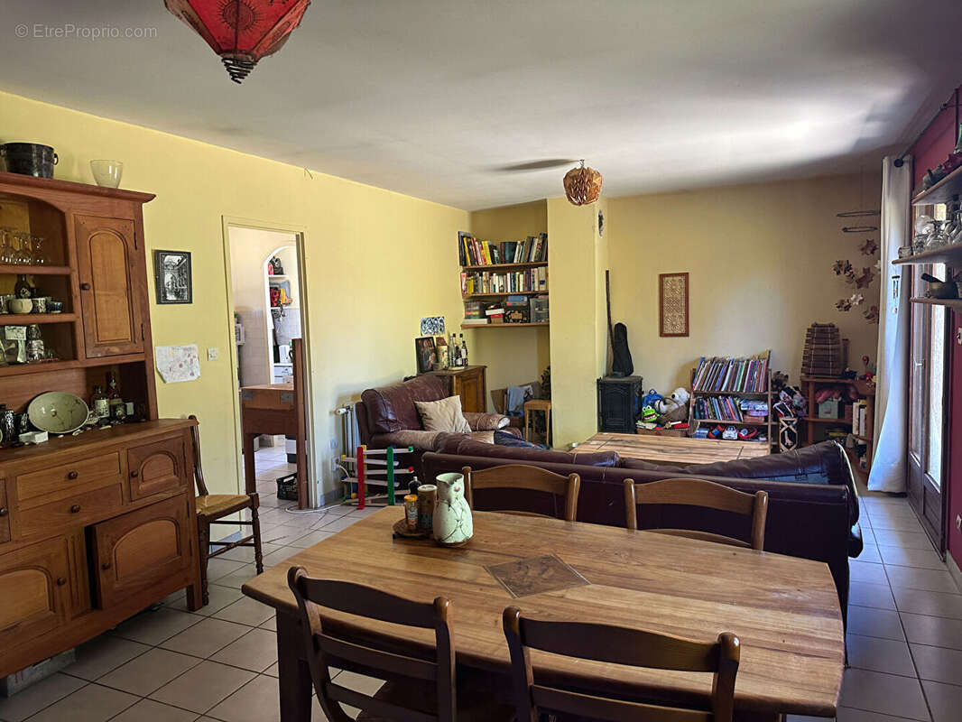 Maison à GREZIEU-LA-VARENNE