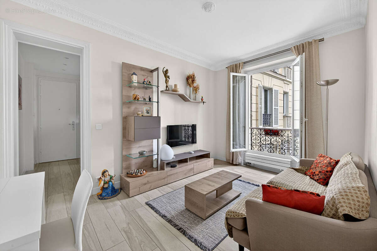 Appartement à PARIS-15E