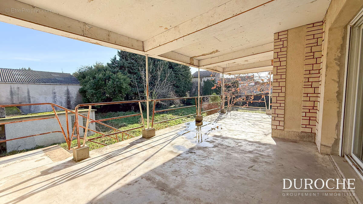 Maison à CADEROUSSE