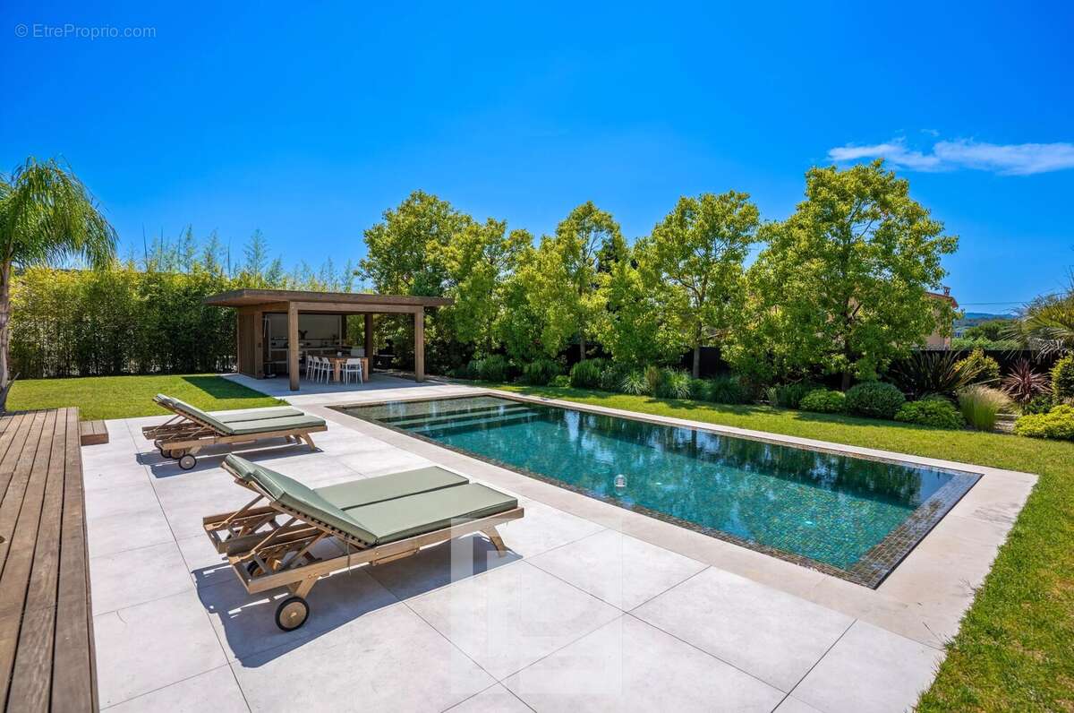 Maison à MOUGINS