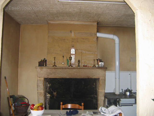 Maison à LES SALLES-DE-CASTILLON