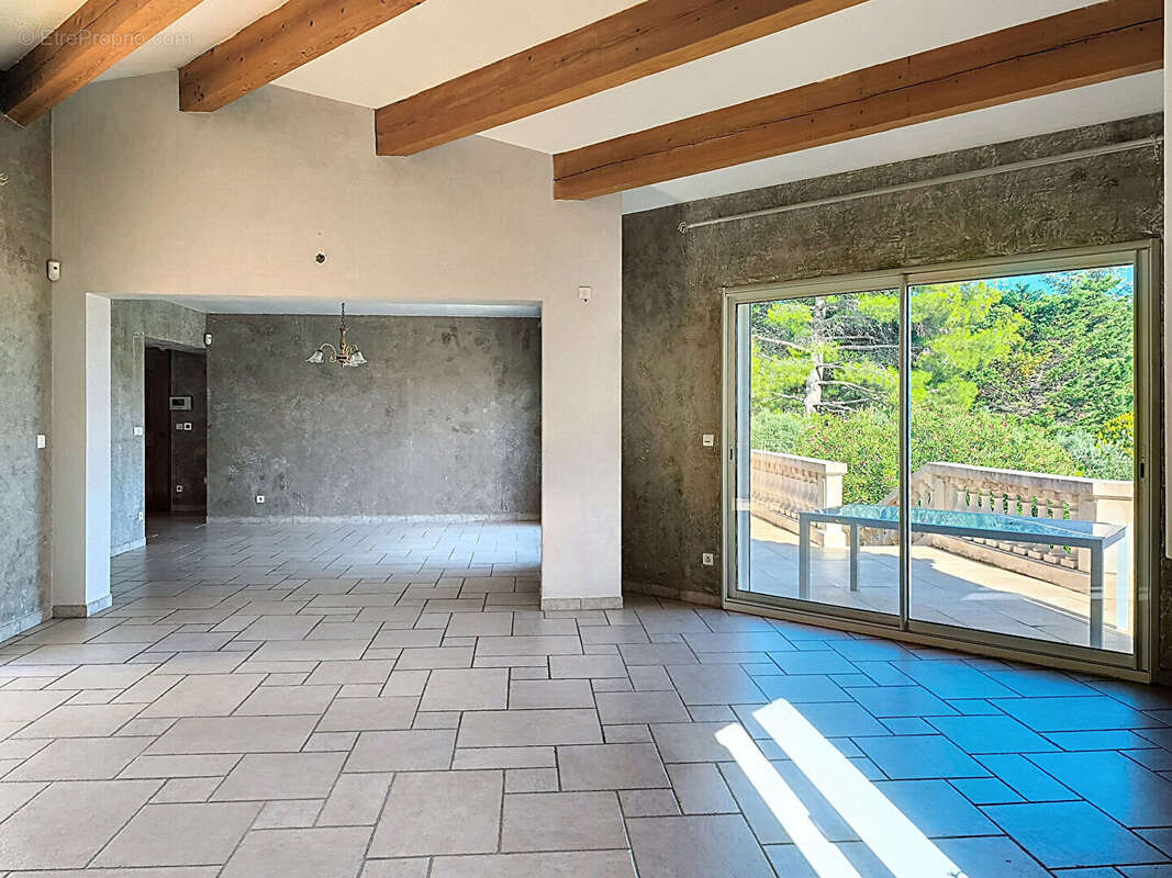 Maison à VILLENEUVE-LES-AVIGNON