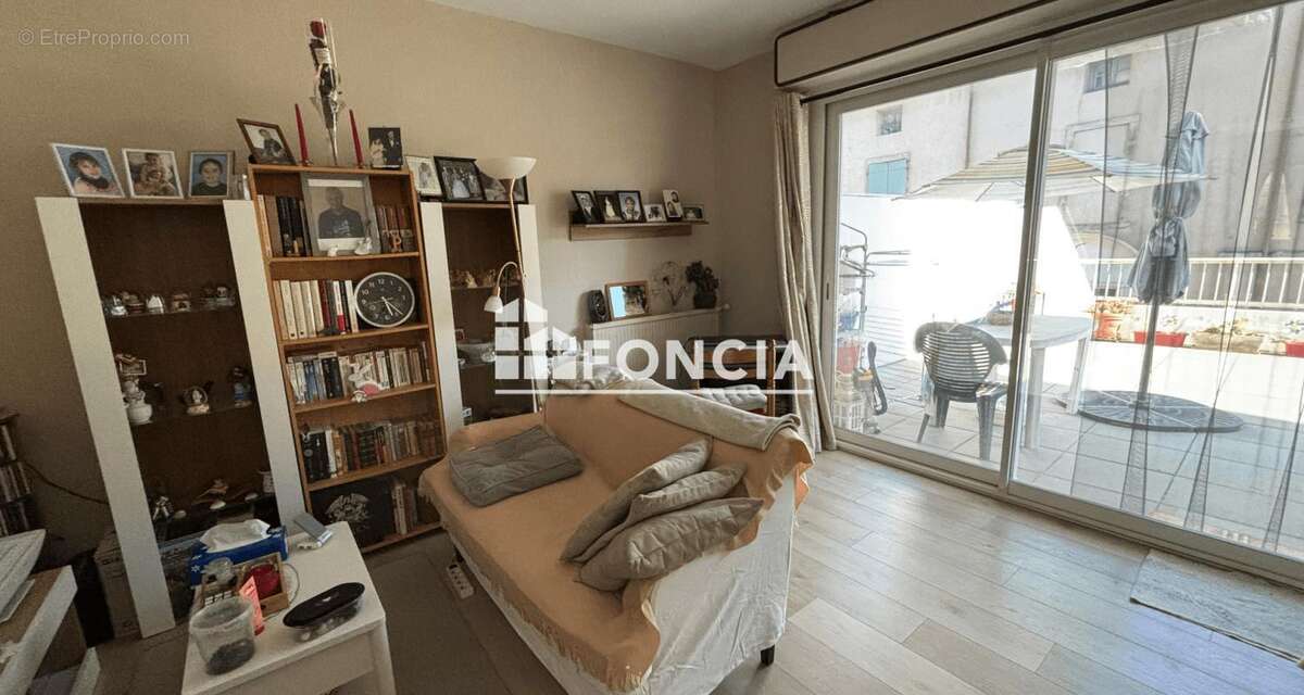 Appartement à LUNEL