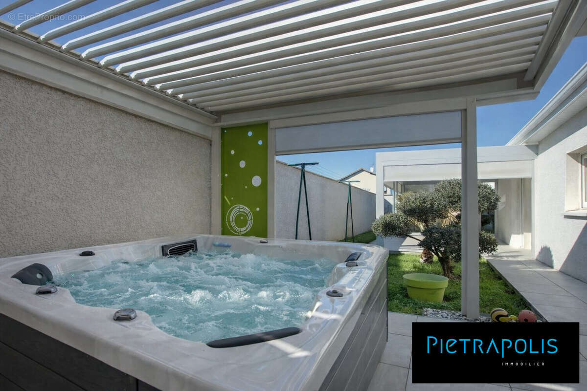 Maison à SAINT-RAMBERT-D'ALBON