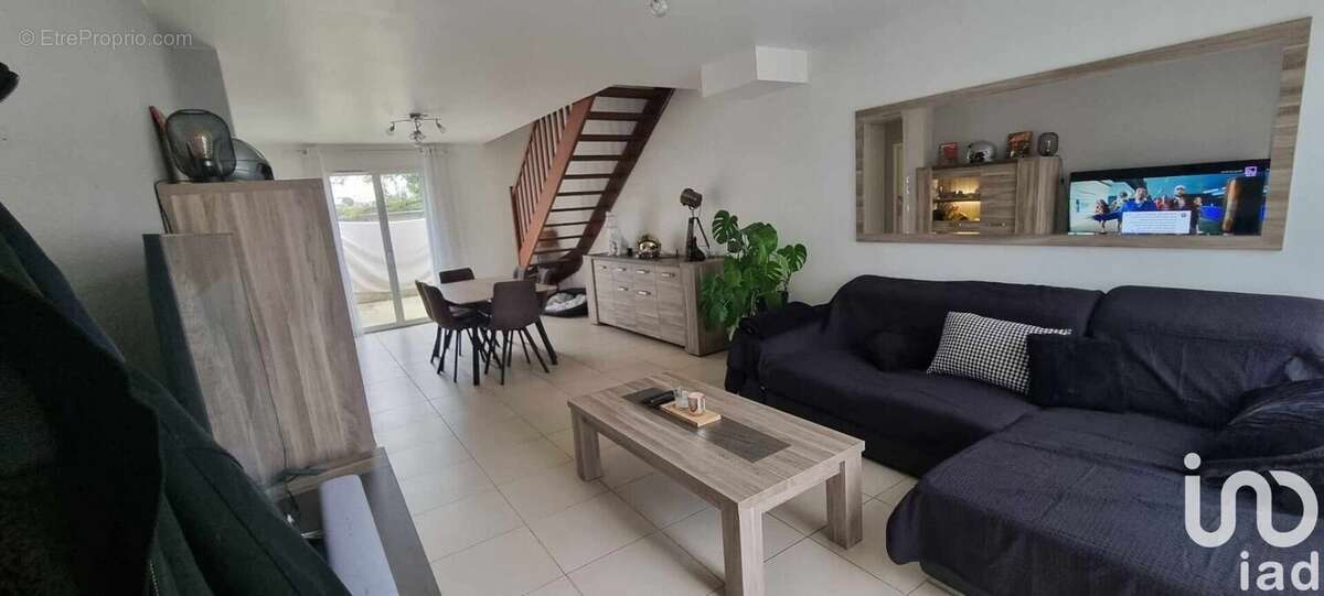 Photo 2 - Maison à MONTELIER