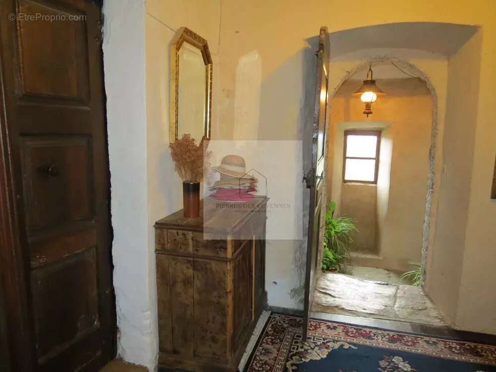 Maison à SAINT-GERMAIN-DE-CALBERTE