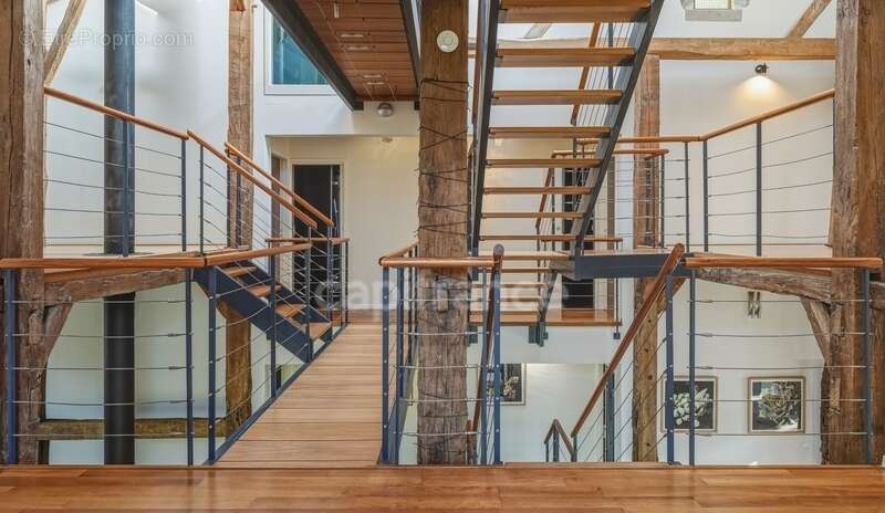 Maison à SAINT-GENIS-POUILLY