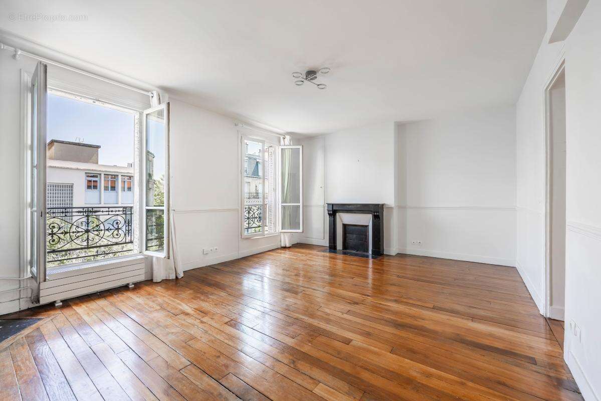 Appartement à PARIS-12E