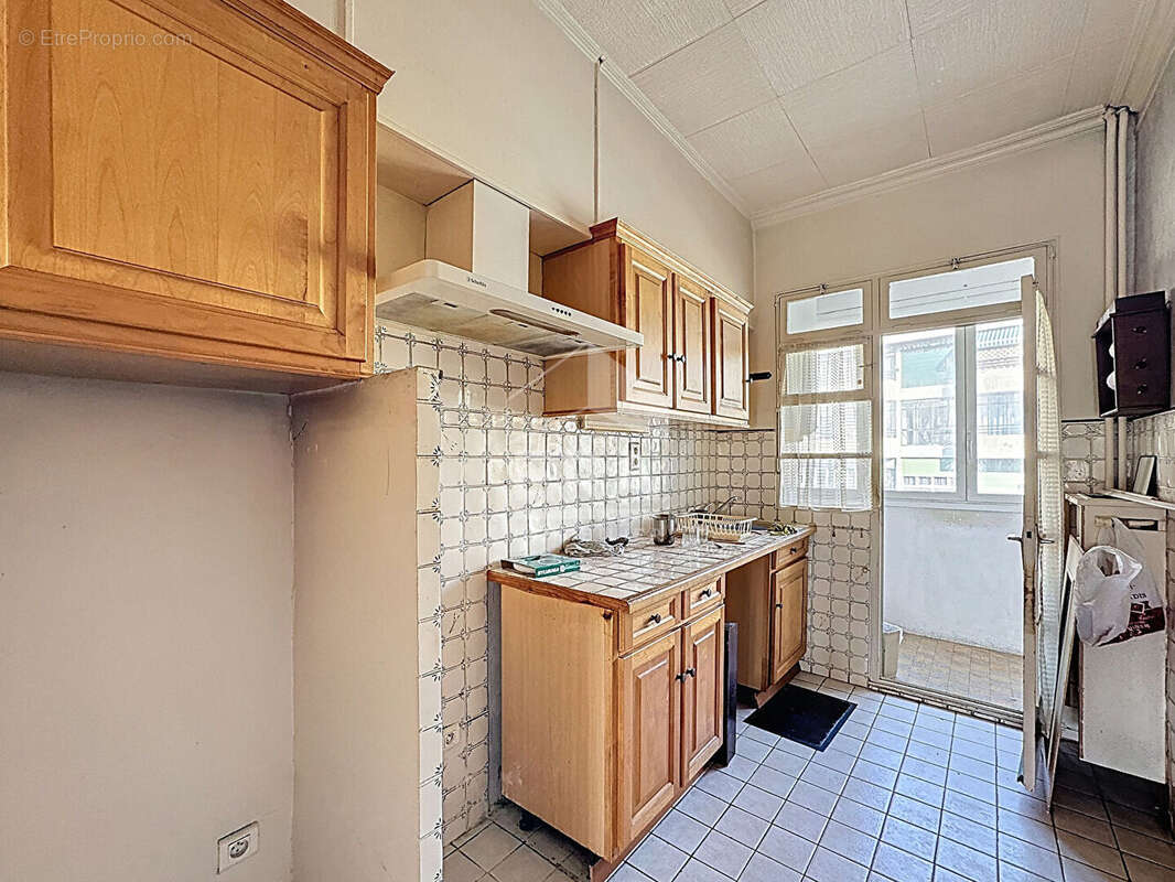 Appartement à MARSEILLE-2E