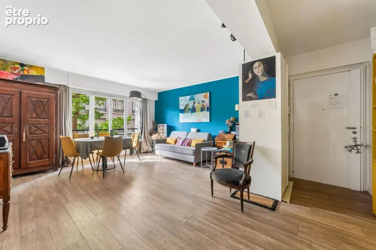Appartement à PARIS-16E