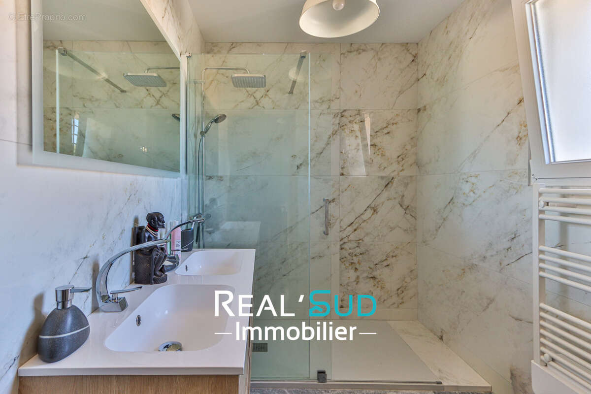 Maison à MARSEILLE-9E