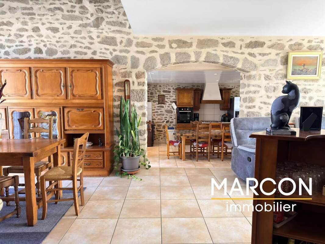 Maison 218 m² à Gueret  - photo 7