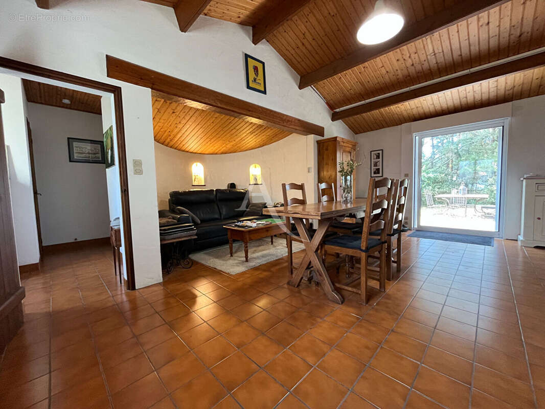 Maison à SAINT-HILAIRE-DE-RIEZ