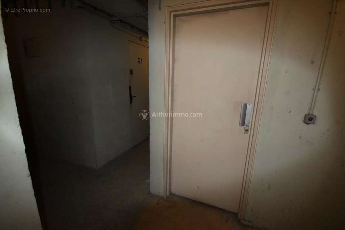 Commerce à ASNIERES-SUR-SEINE