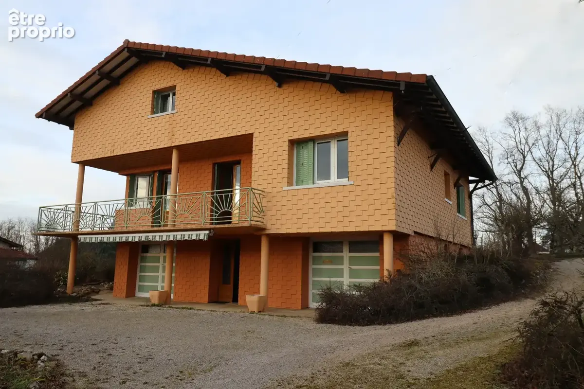 Jolie villa de 117 m² à fort potentiel avec un beau terrain arboré à CURCIAT DONGALON (01) - photo 2