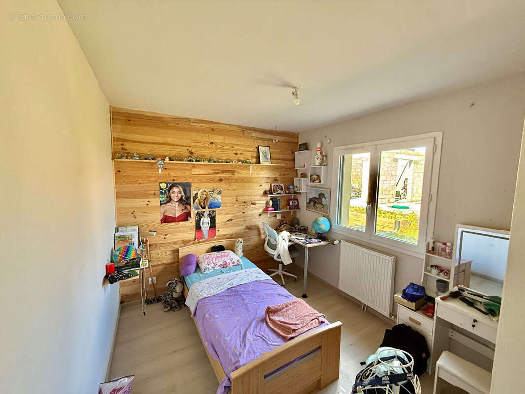 ARTONNE / Villa à vendre de plain-pied de 113 M2 avec garage et annexe extérieur pour réceptions ! - photo 7