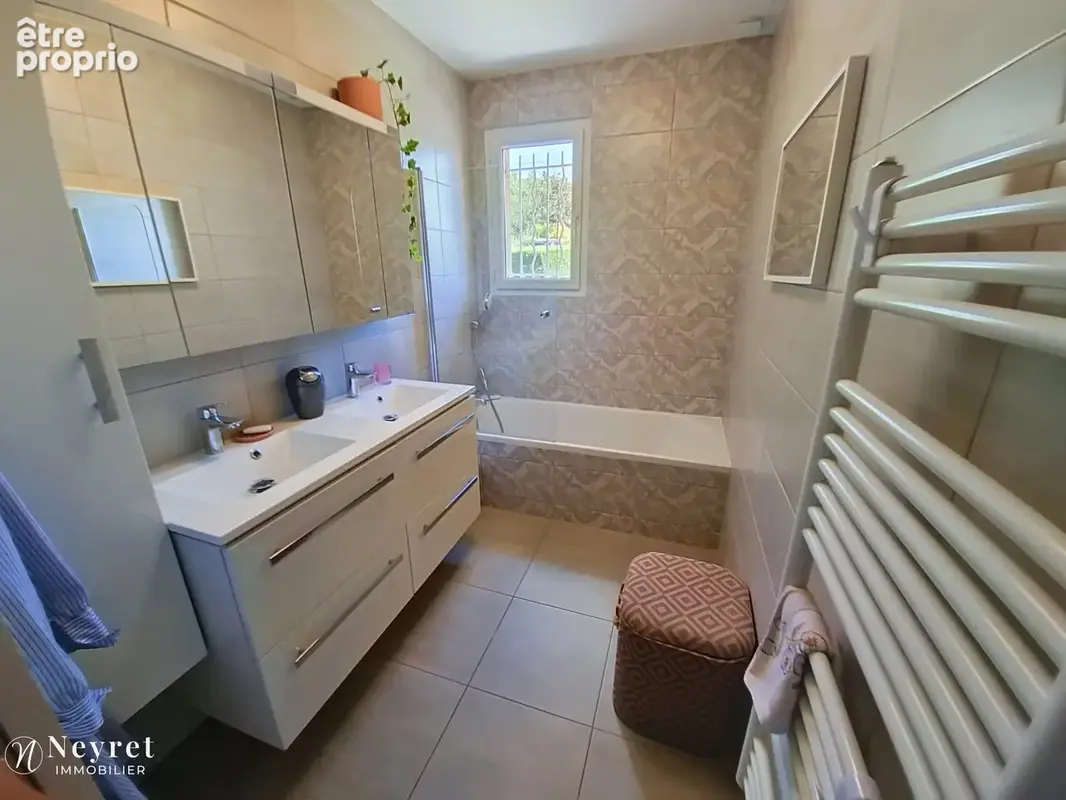 Coup de cœur assuré sur ce bien d'exception de 180 m2 sur 1000 m2 paysagé / 5 chambres - photo 12