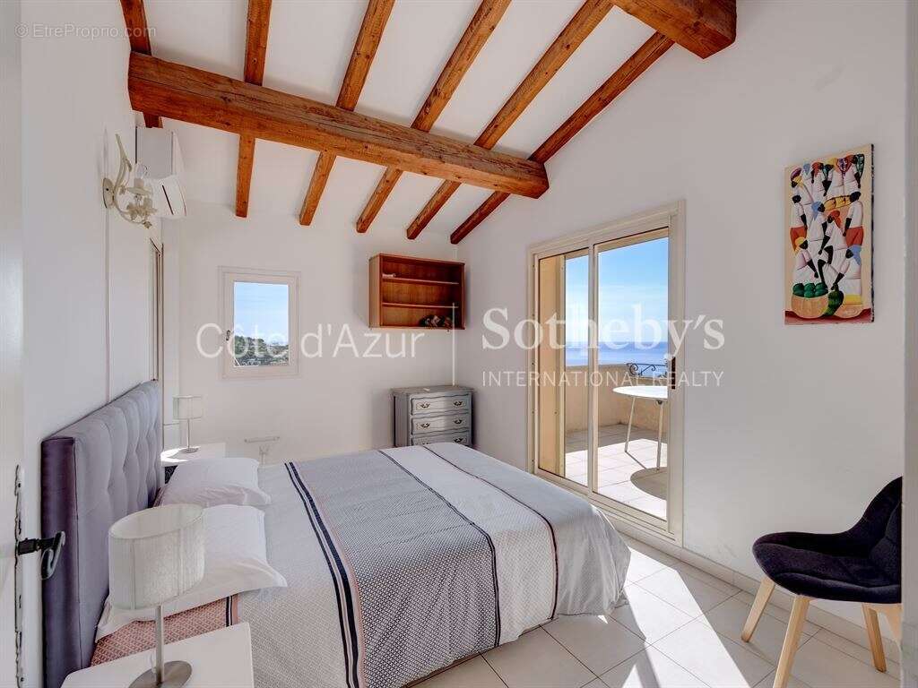 Maison à LES ISSAMBRES