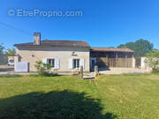 Maison à BAIGNES-SAINTE-RADEGONDE