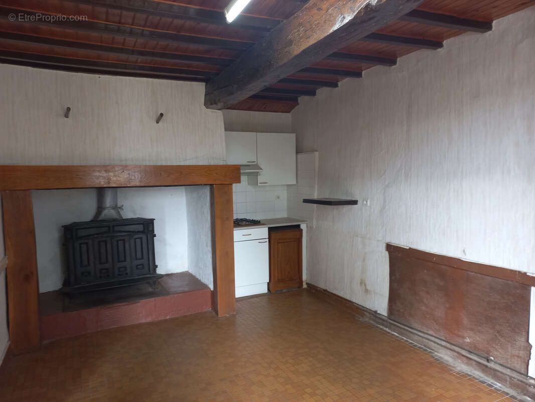 Maison à MONTESQUIOU