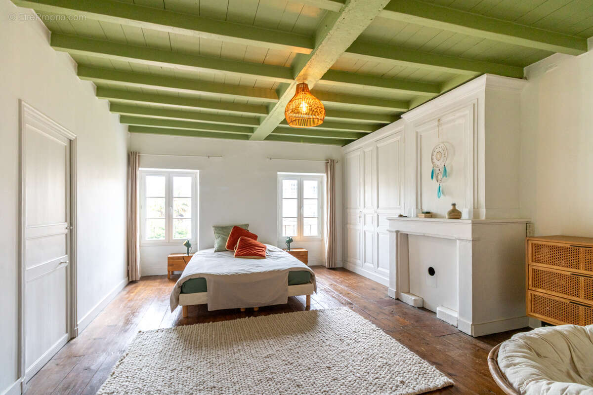 Maison à SAINTES
