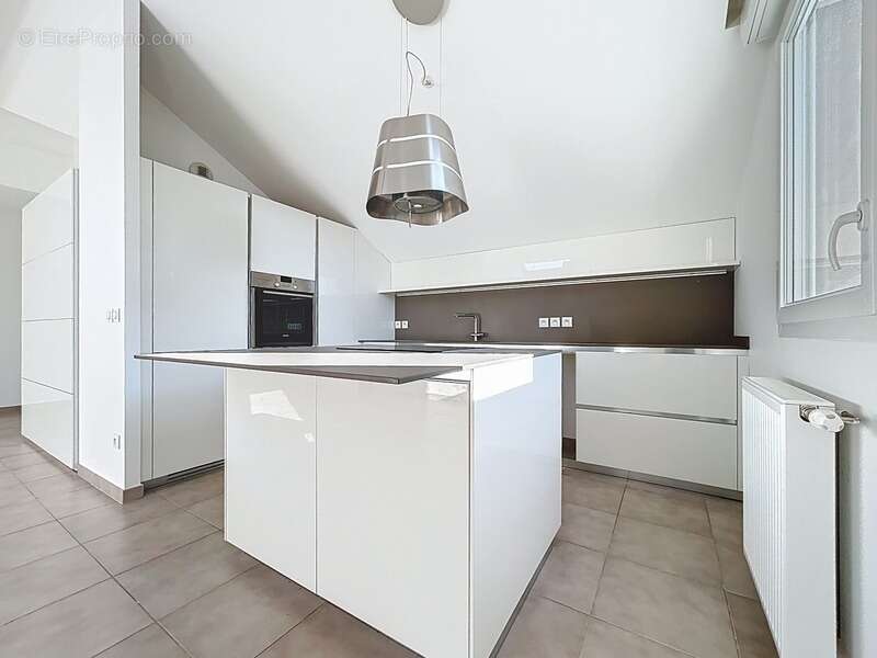 Appartement à VILLE-LA-GRAND