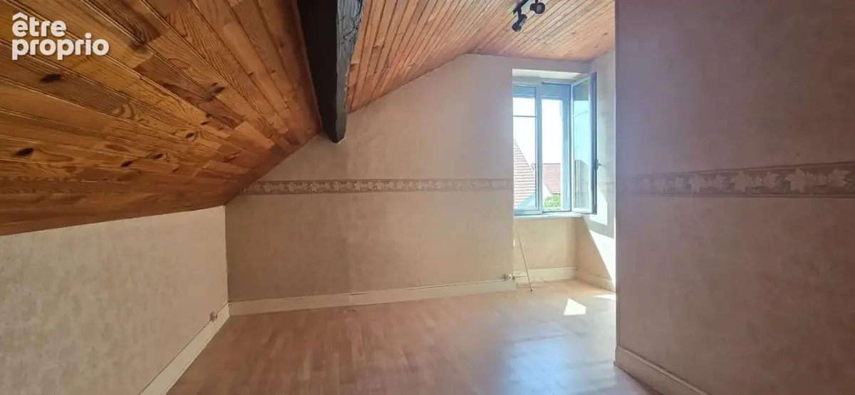 LURE - Maison avec jardin à rénover ? Idéale premier achat ou investissement - photo 6