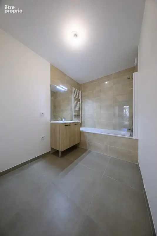 Divonne les Bains, T4 avec 2 terrasses et grand jardin - photo 14