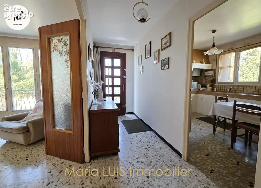 Maison traditionnelle 3 chambres avec 187 m2 de surface utile et jardin sans vis-à-vis - photo 5
