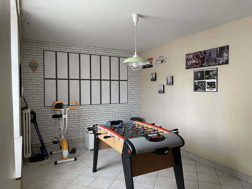 Maison à SAUVIAT-SUR-VIGE