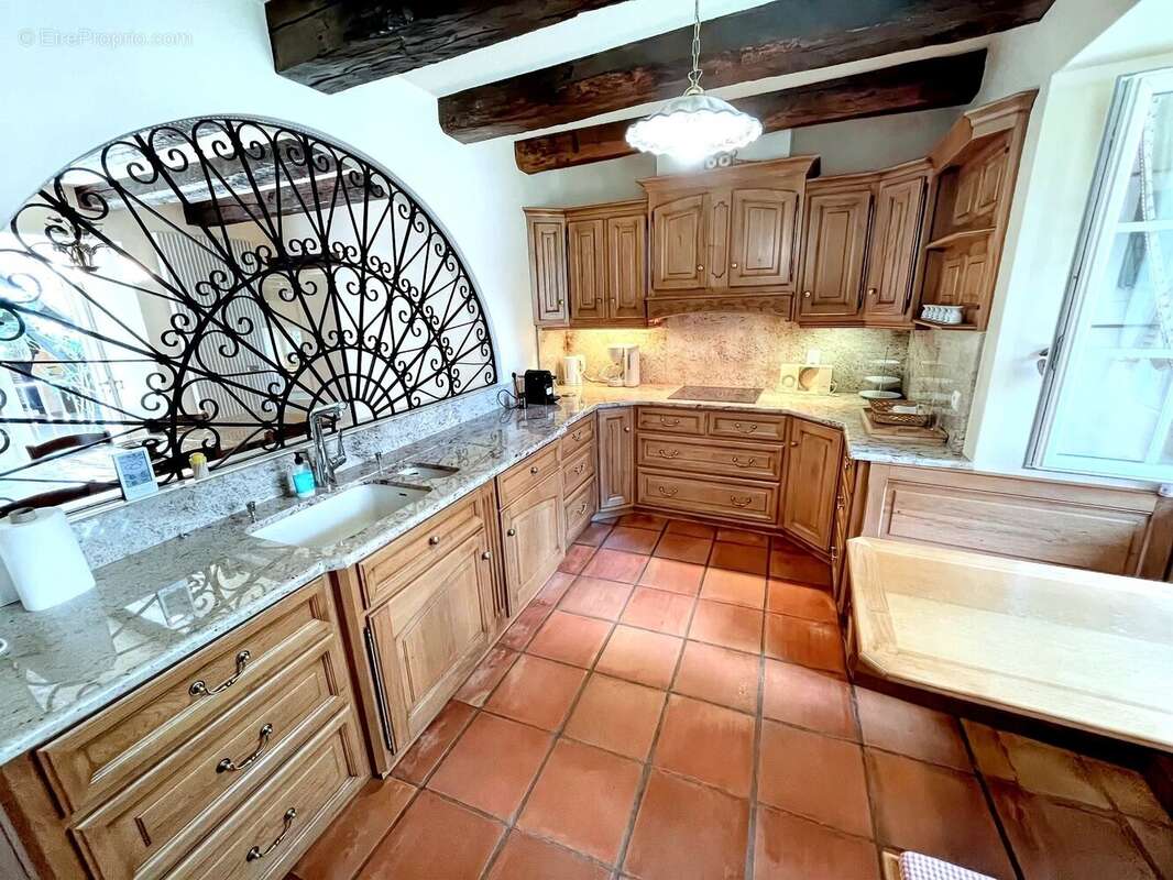 Maison à SAVIGNAC-LEDRIER