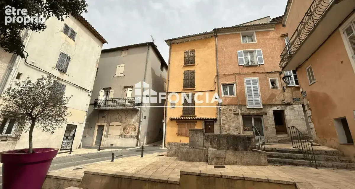 BRIGNOLES - Monopropriété de 3 appartements au coeur de la cité brignolaise en pleine expansion - photo 1