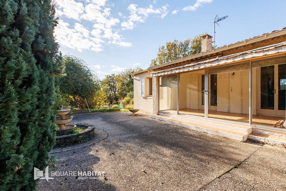 Photo 1 - Maison à ROBION