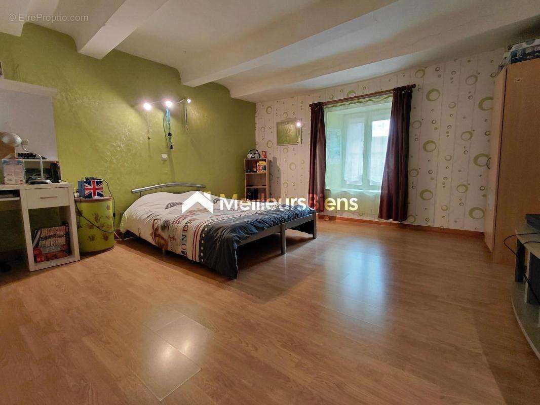 Maison à CHAMPIGNY-SOUS-VARENNES