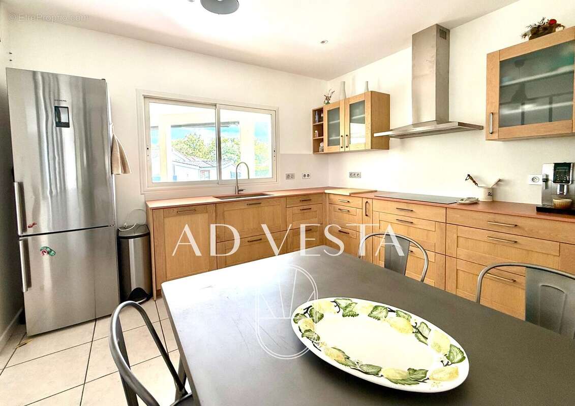 Cuisine Villa Saint-Aubin de Medoc - Maison à SAINT-AUBIN-DE-MEDOC