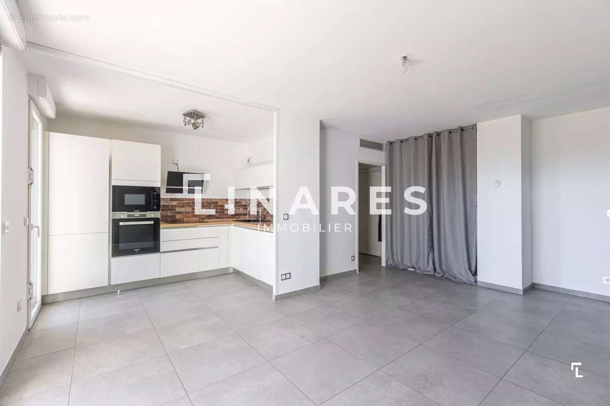 Appartement à MARSEILLE-12E