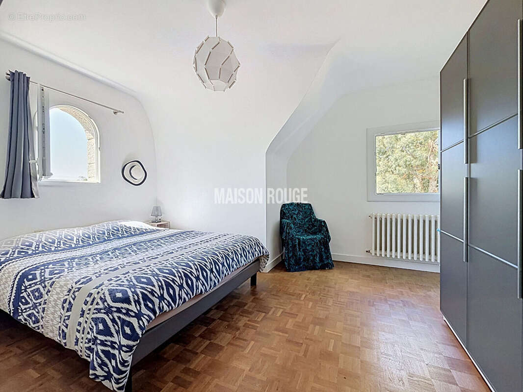 Maison familiale La Bouillie - 4 chambres, terrain arboré de 2720m², au calme - photo 7
