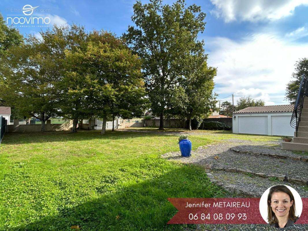 Maison à LA HAIE-FOUASSIERE