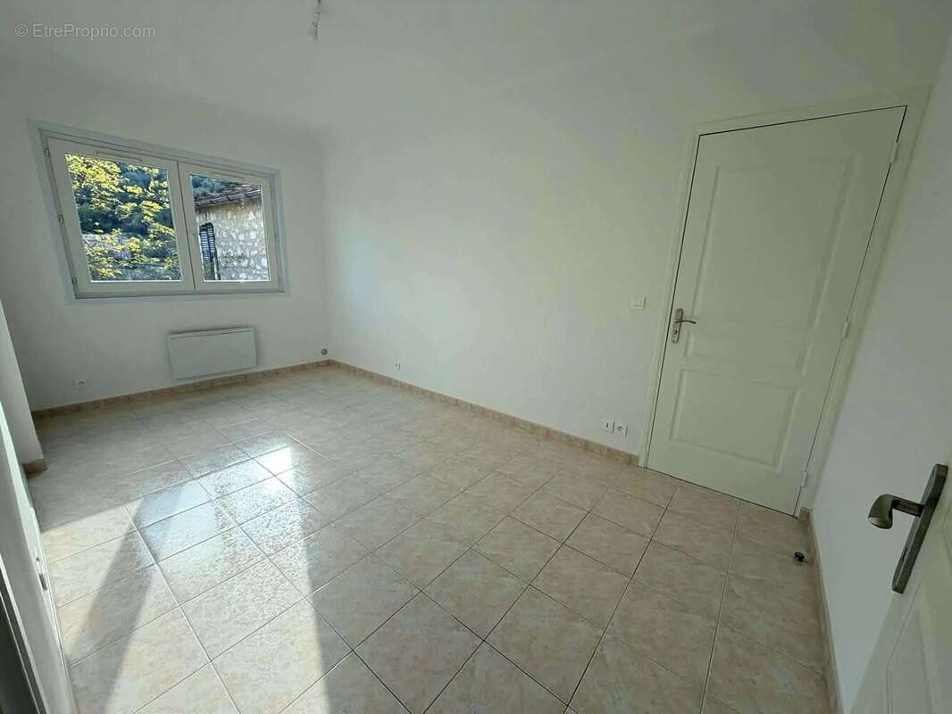 Appartement à LA TURBIE