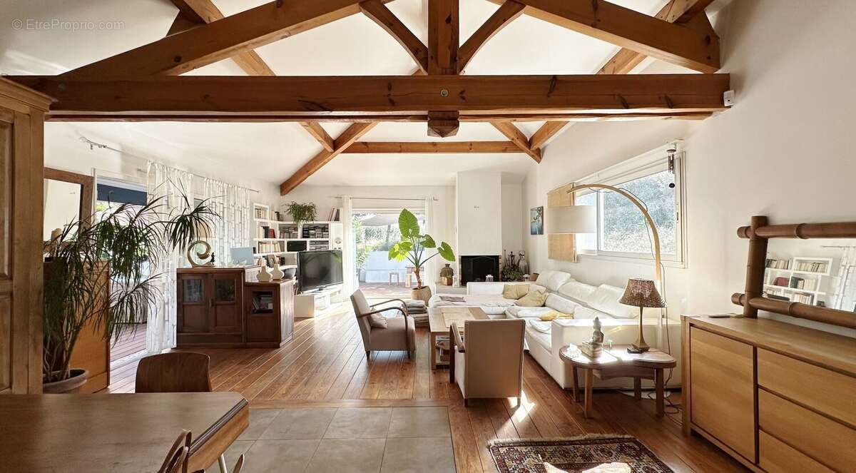 Maison de plage de type t6 de 170 m2 sur un terrain de 1592 m2 - photo 5