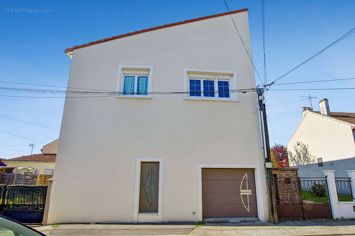 Maison à DRANCY
